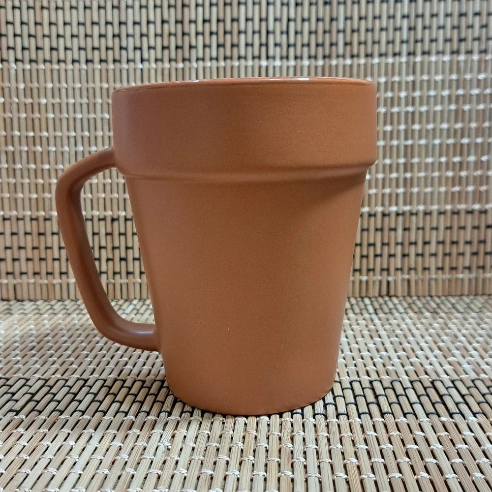 M‎ Ware Gardener TerraCotta Flower Pot Coffee Cup/Mug Brown Hattiesburg